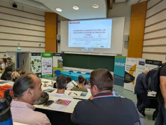 photo amphi avec diapo présentation